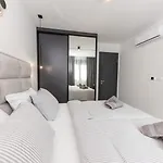 Visa Vila Donji Seget